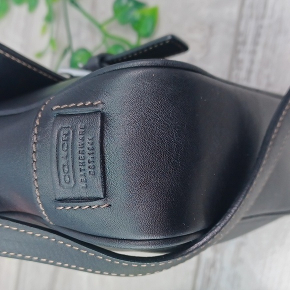 Coach 7775 Camara Crossbody Y2K - Picture 4 of 12